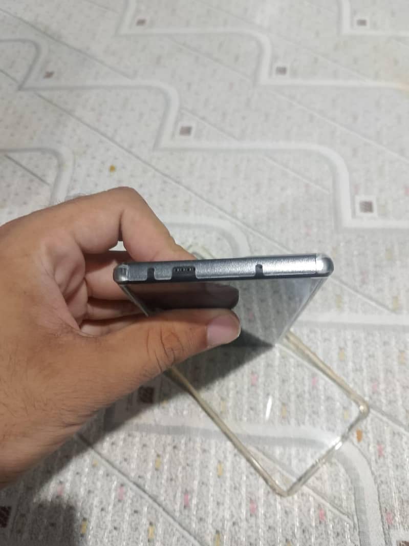 Tecno CAMON 40 Pro 4