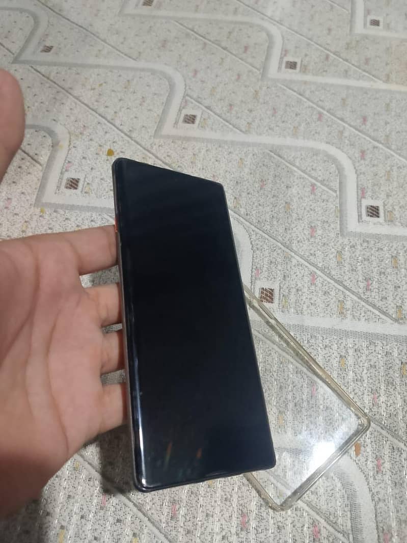 Tecno CAMON 40 Pro 6