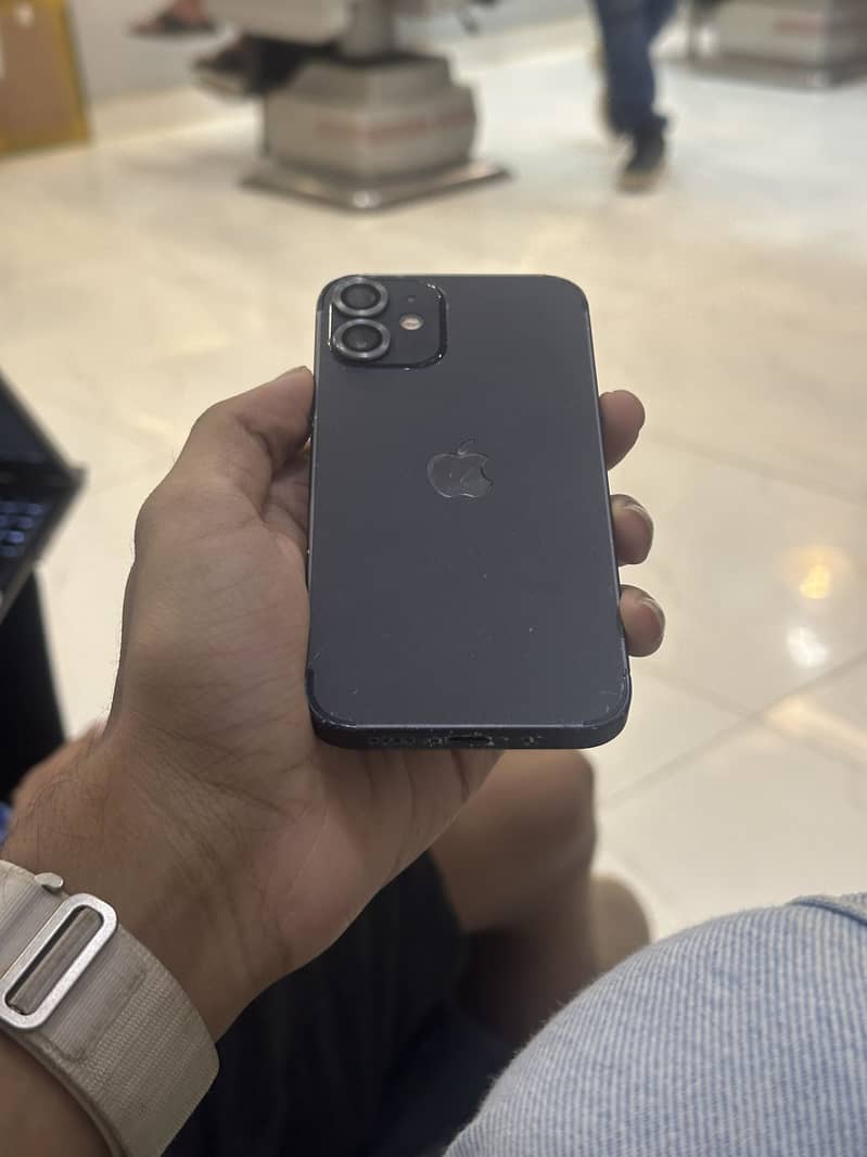 Apple iPhone 12 mini 1