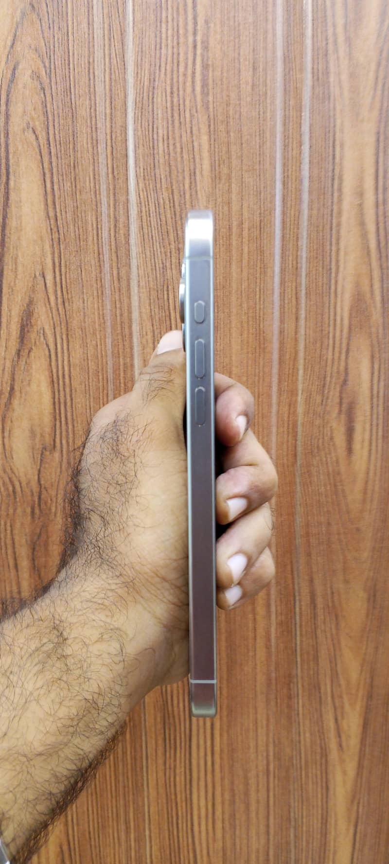 Apple iPhone 15 Pro Max 2