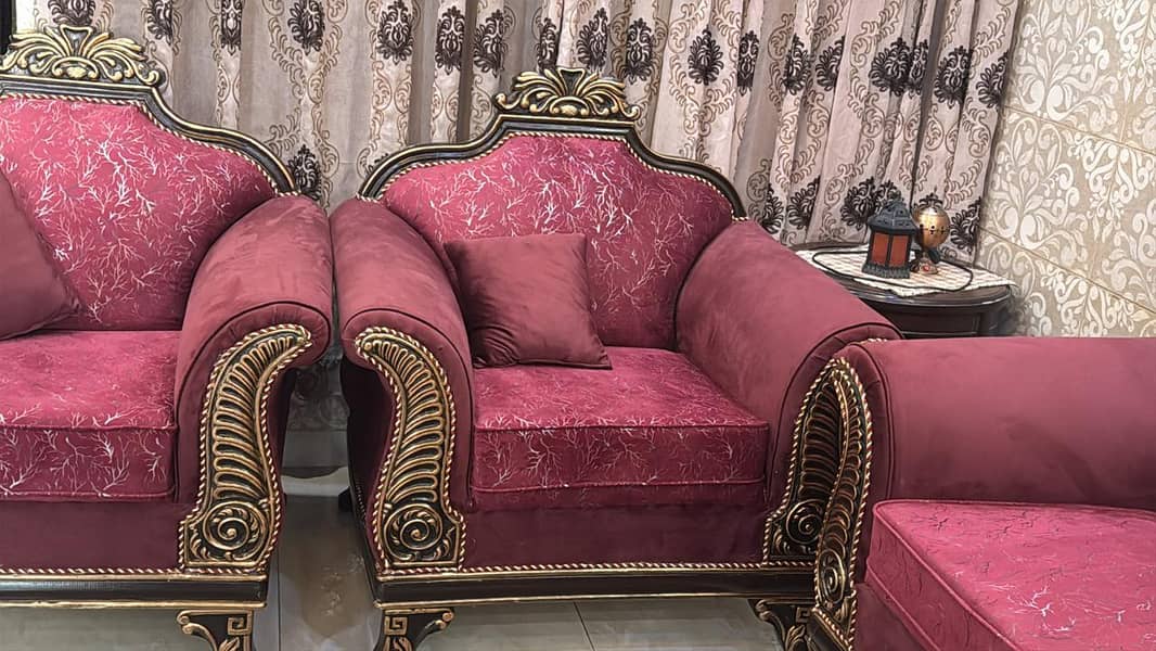 اپ نے پرانے صوفوں کو دوبارہ نئے بنوانے کے لیے ہم سے رابطہ کرنا 1