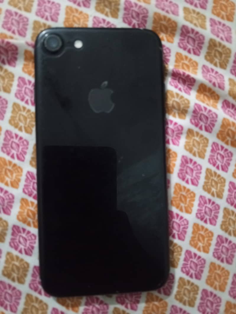 Apple iPhone 7 1
