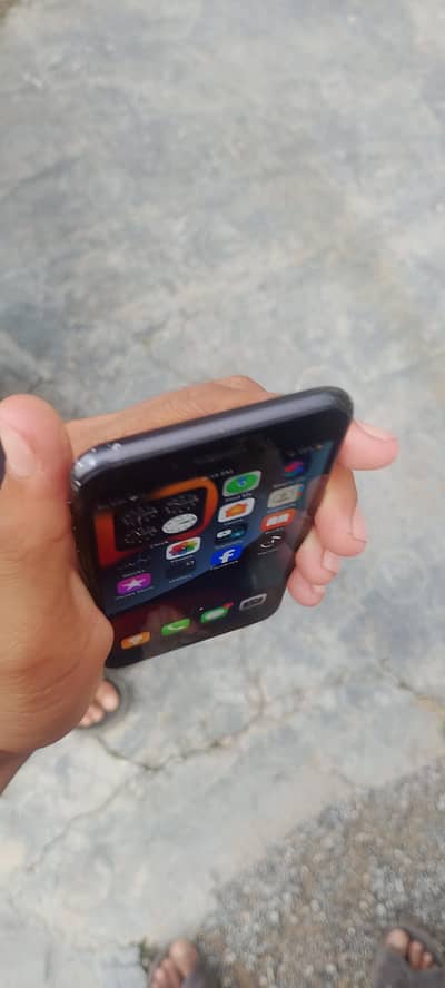 Apple iPhone 7