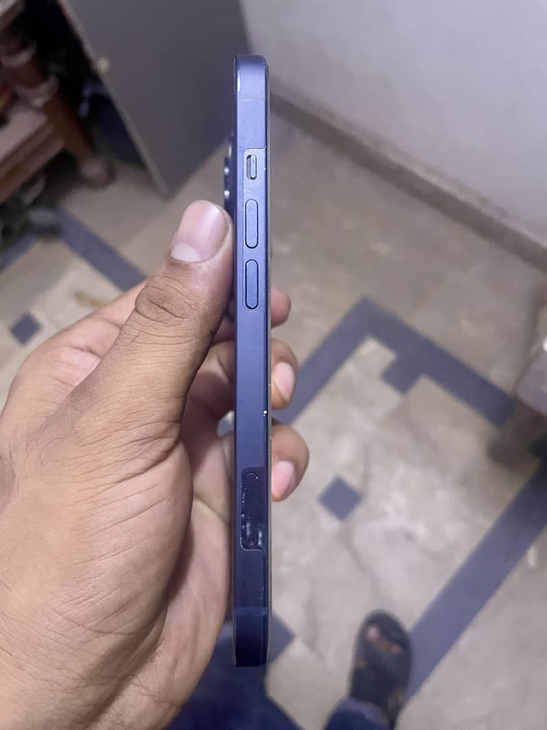 Apple Iphone 13 1