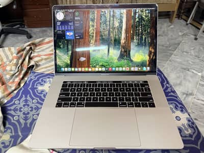 Macbook pro 2017 15 inch