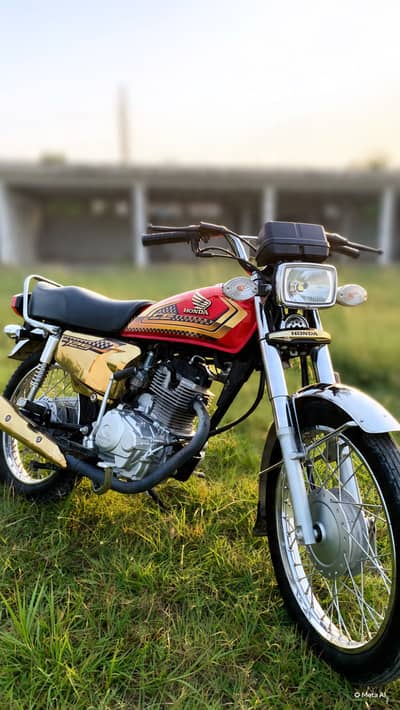 125 Honda 2025 model Gold edition