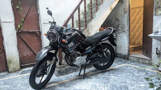 Yamaha Ybr G charcoal black