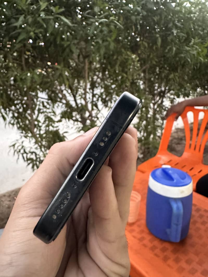 Iphone 15 pro 4