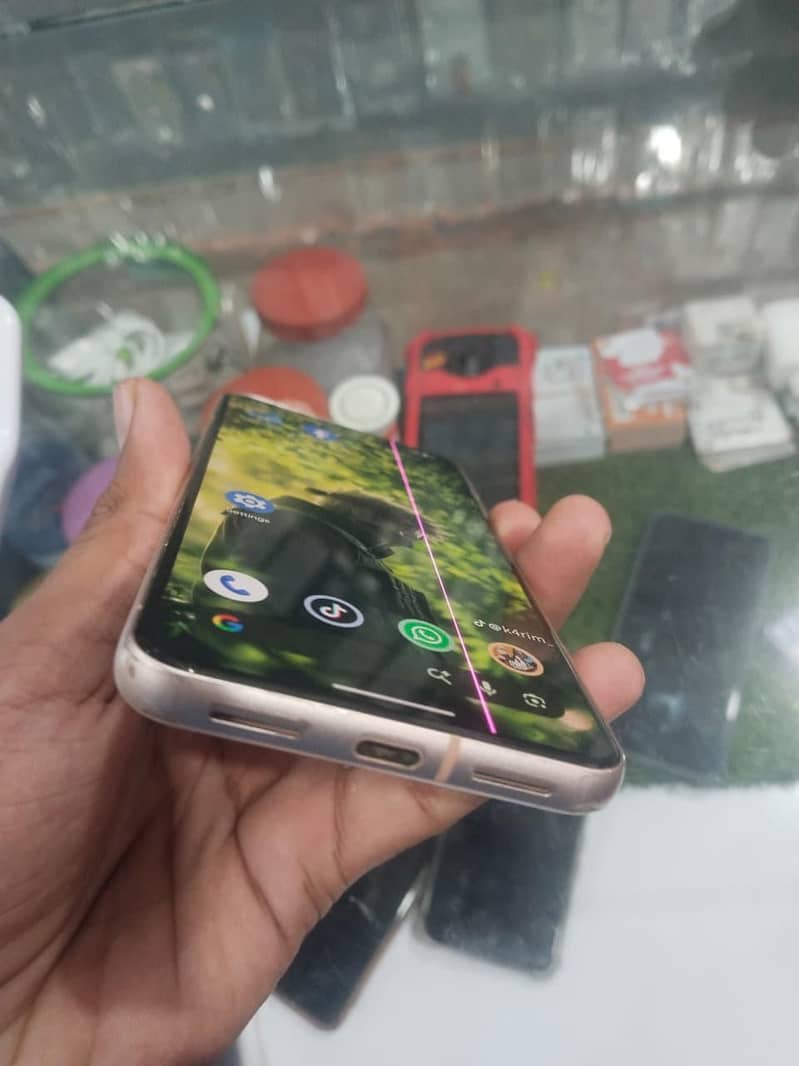 Google Pixel 8 3