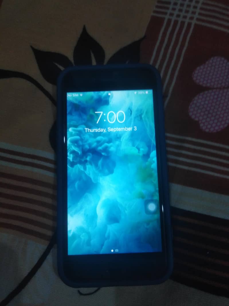 Apple iPhone 7 1