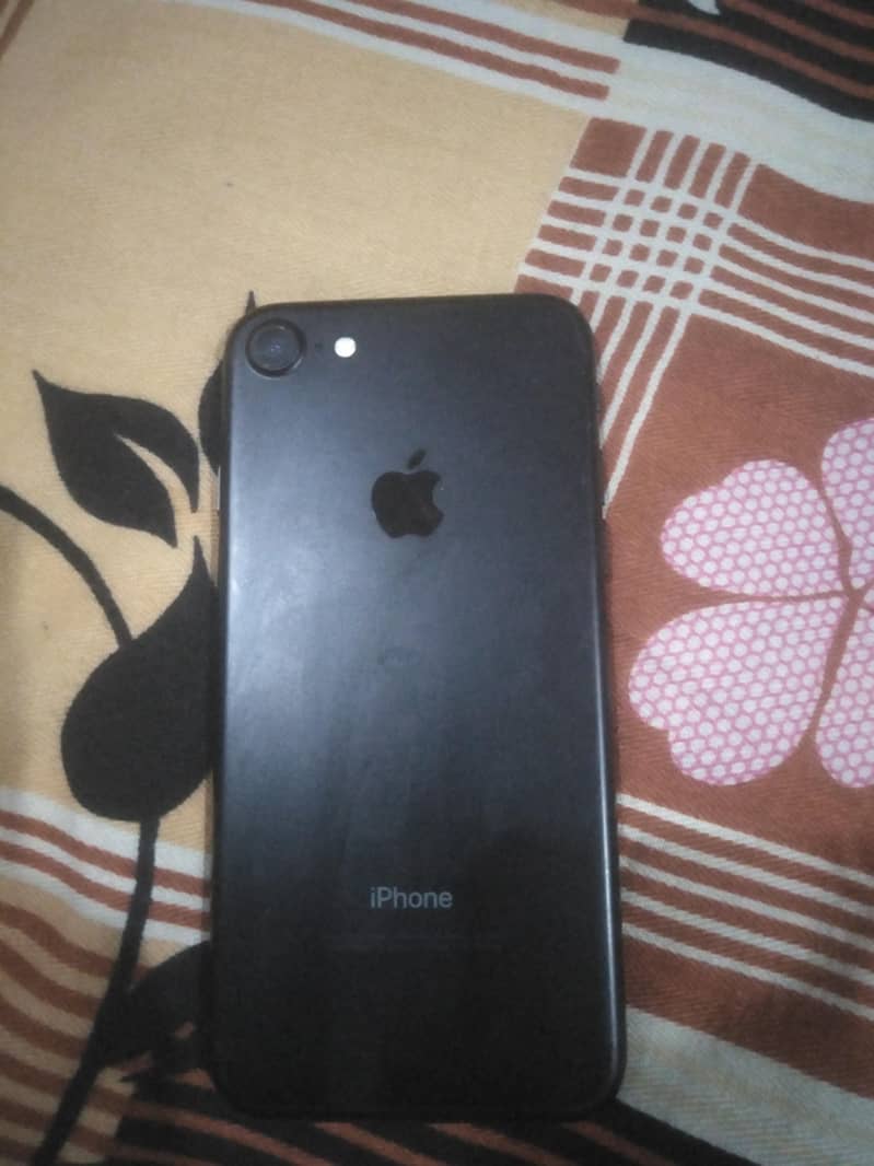Apple iPhone 7 2