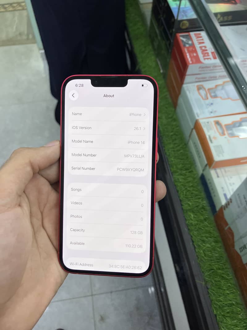 Apple iPhone 14 3