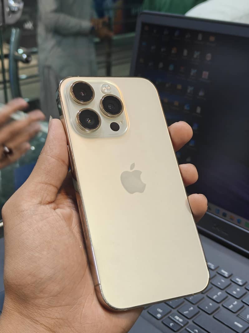 Apple iPhone 14 Pro 1