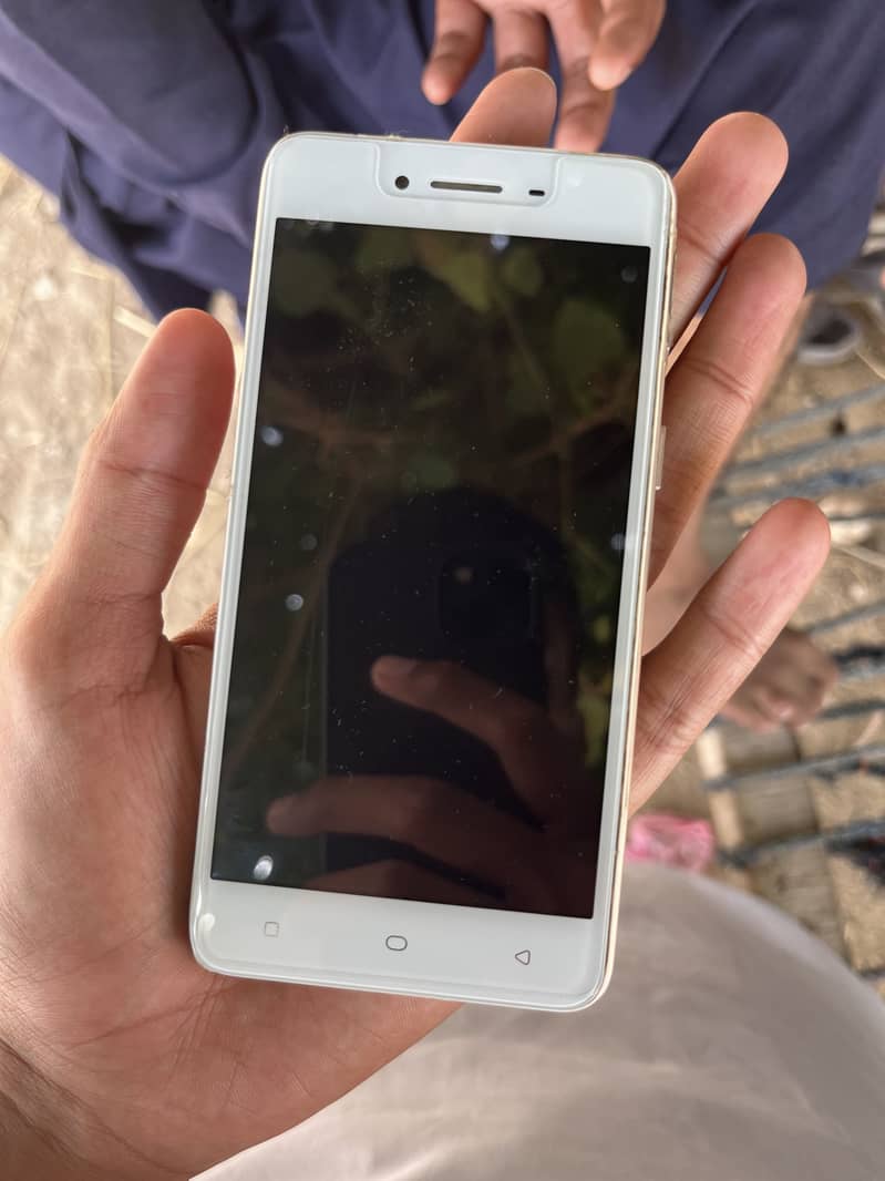 OPPO A37 1