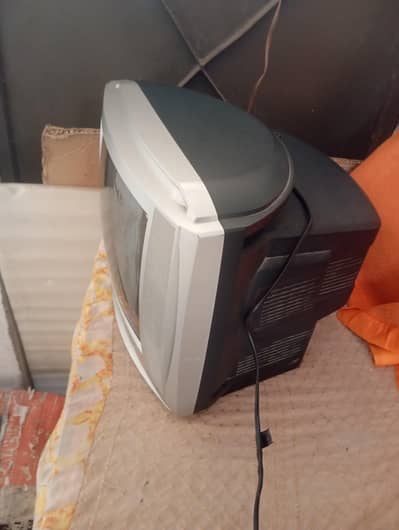 14 inch LG tv