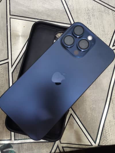 15 Pro max factory UNLOCK (83 Battery)  256gb WITH BOX