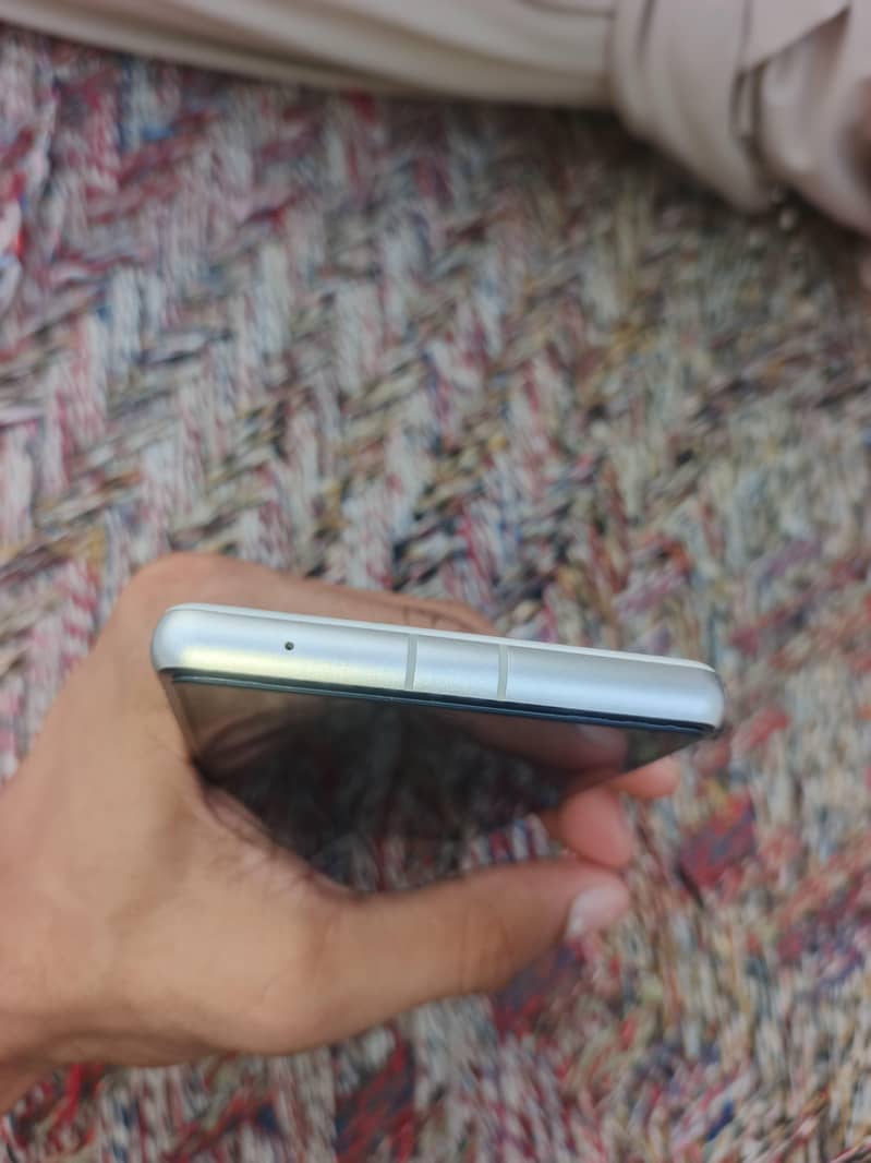 Google Pixel 7a 3