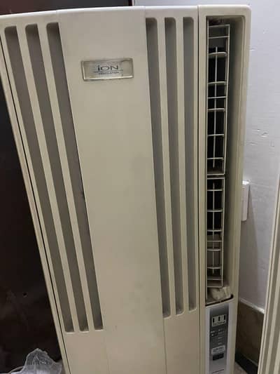 Corona portable Air conditioner (Ship AC) with 220v-110v Transformer