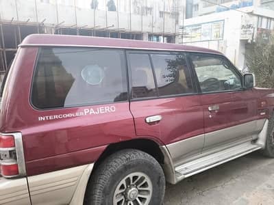Mitsubishi Pajero 1990