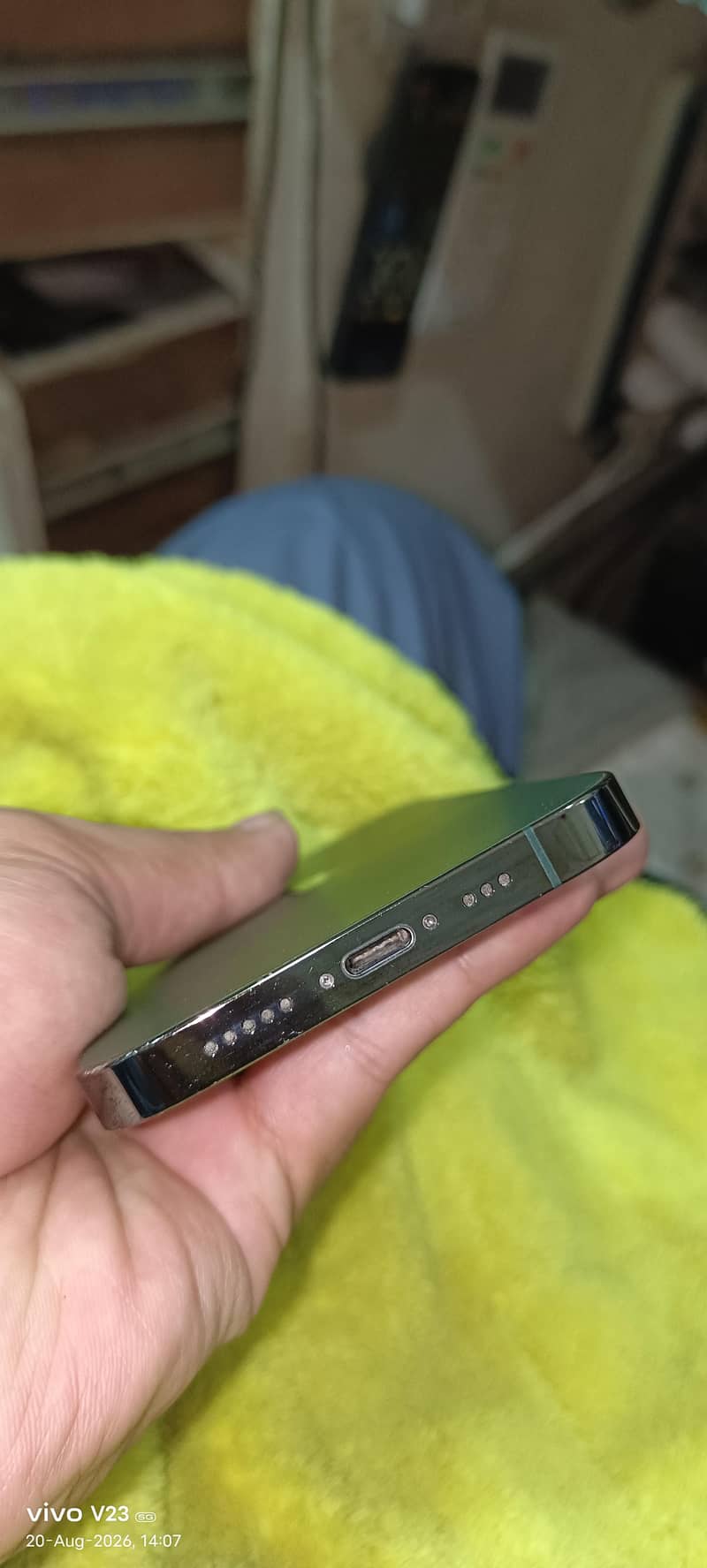 Apple iPhone 13 Pro 3