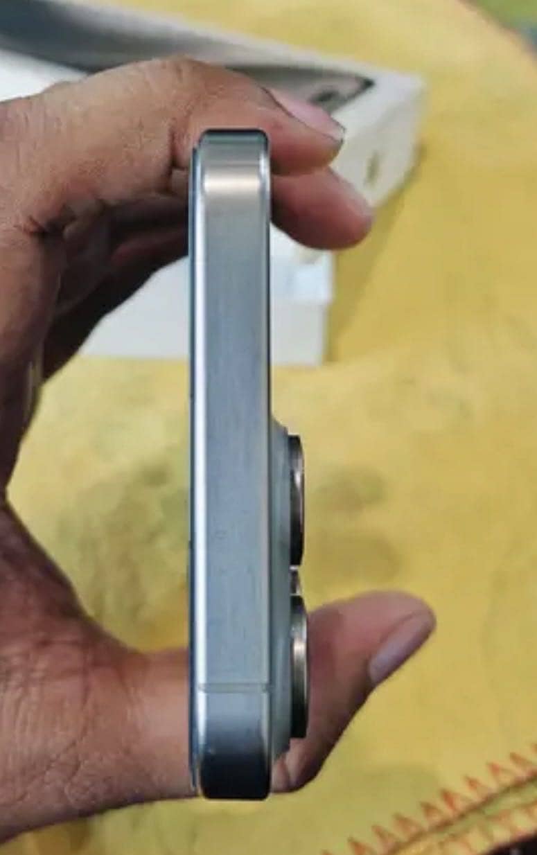 Apple iPhone 15 Pro 0