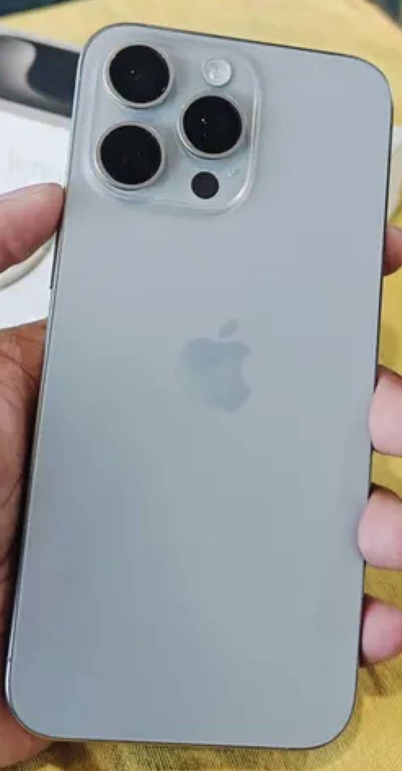 Apple iPhone 15 Pro 2