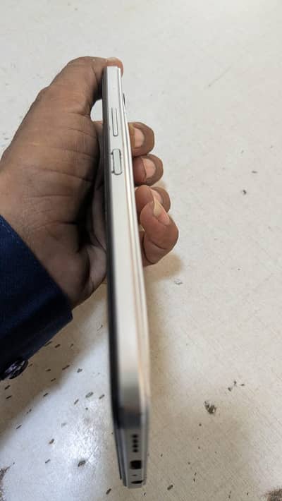 Infinix Note 12 Pro 8 128 no flat