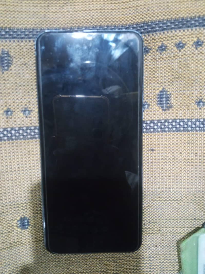 Realme C63 1