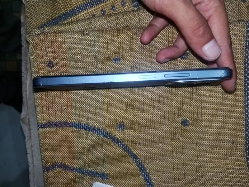 Realme C63 5