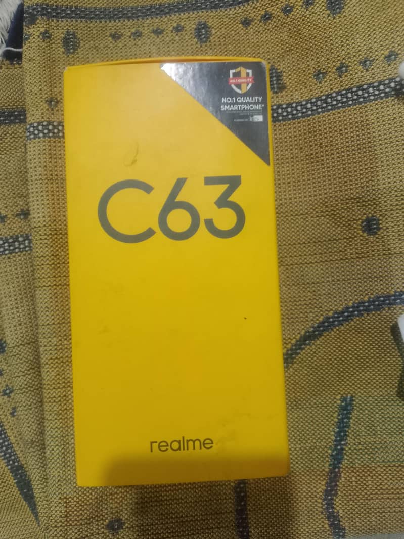 Realme C63 10
