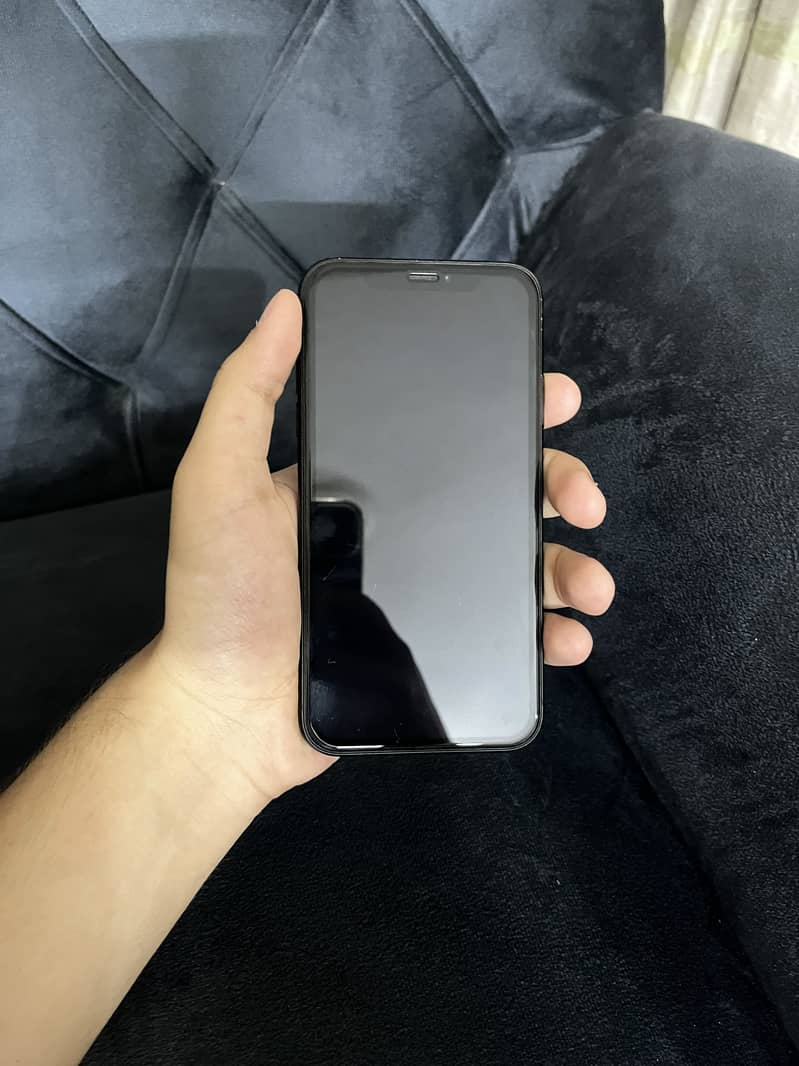 Apple iPhone XR 1