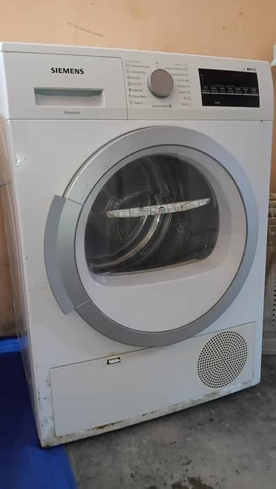 seimens dryer front load fully touched  panel made in Poland 9. kg