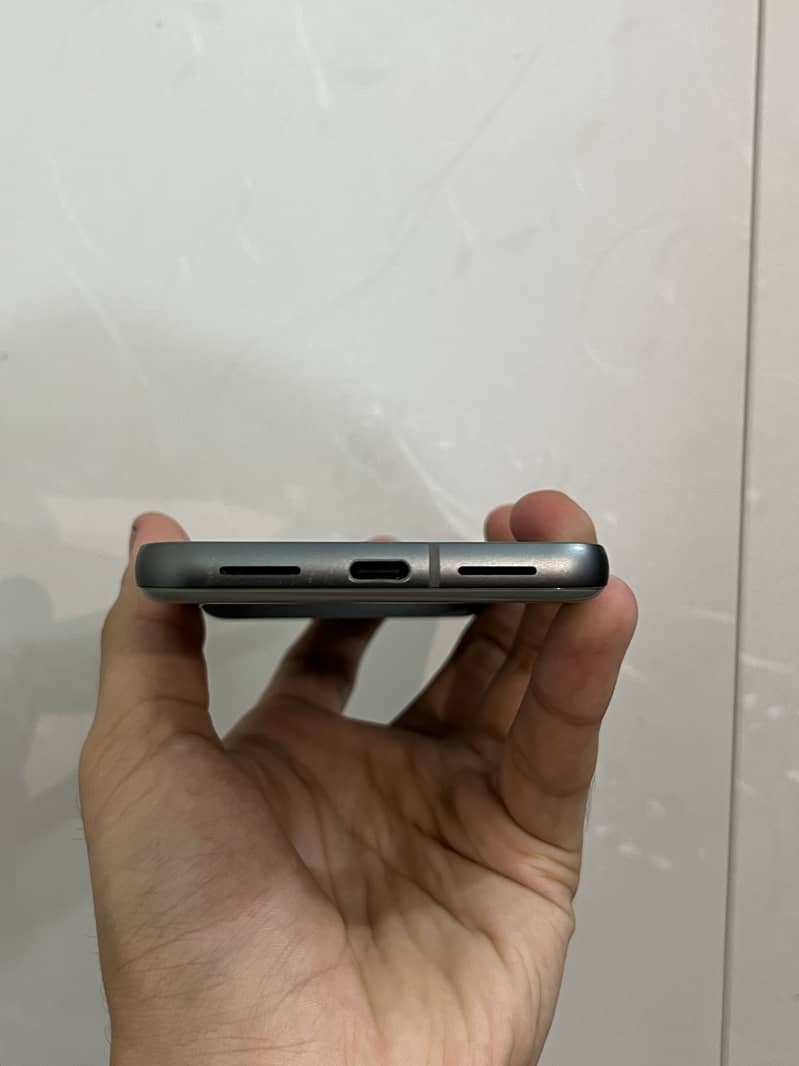 Google Pixel 8 3