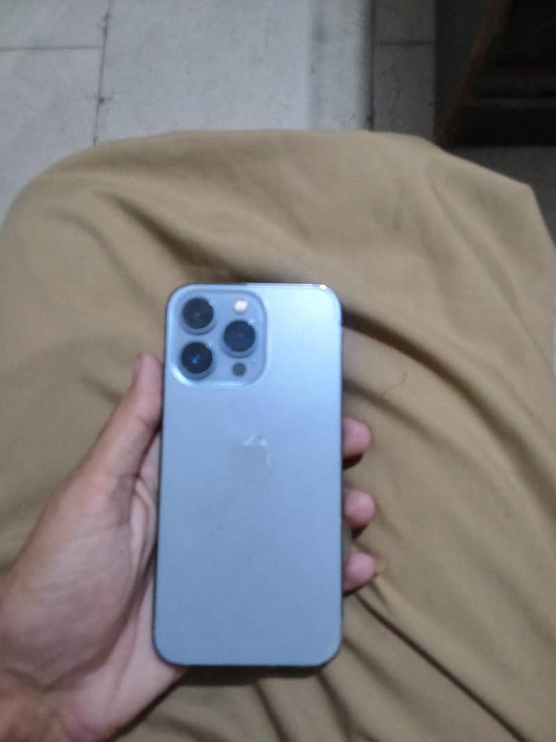 Apple iPhone 13 Pro 0