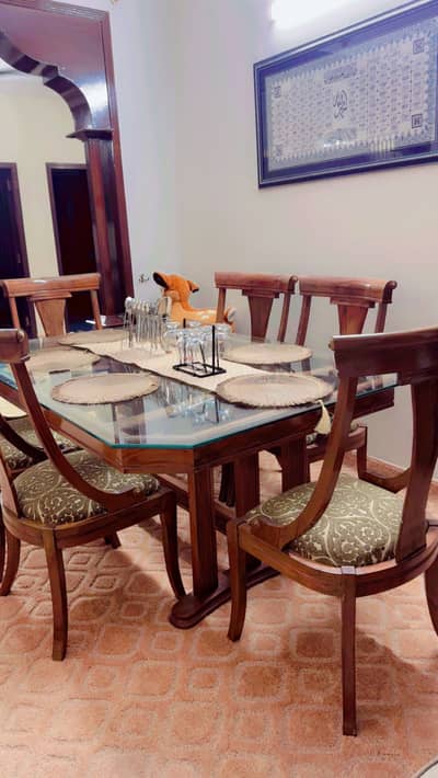 6 seater dining table