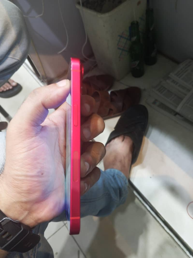 Apple iPhone 14 3