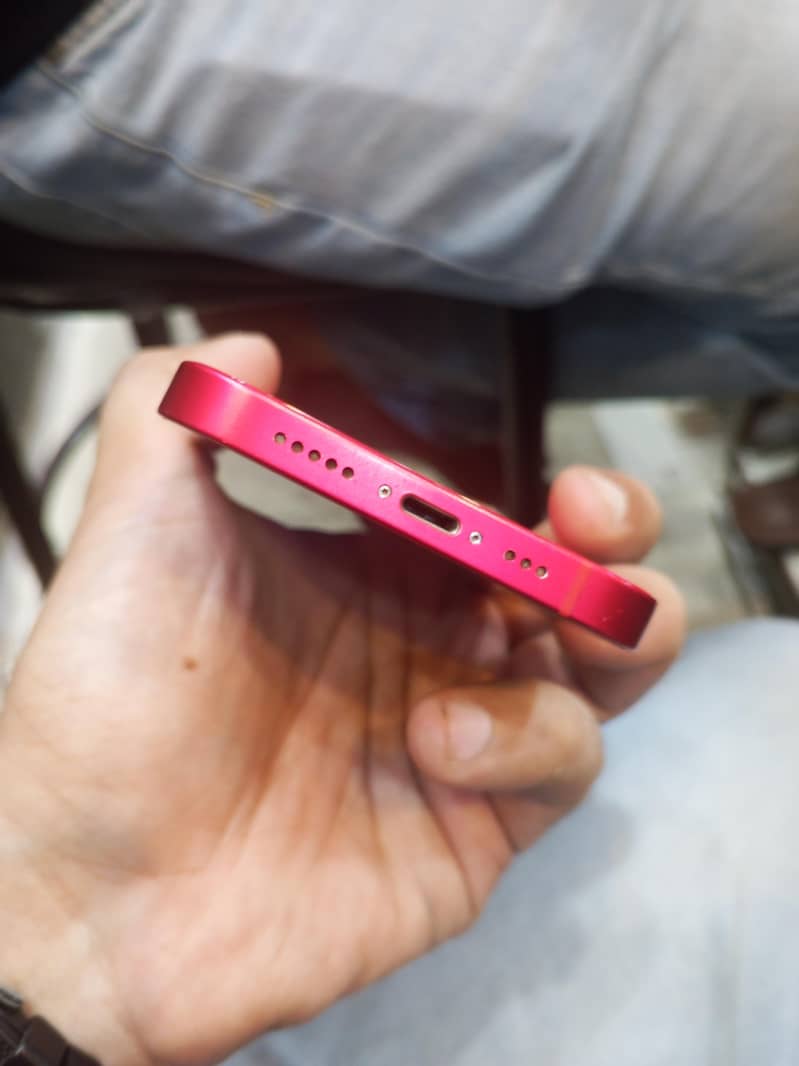 Apple iPhone 14 4