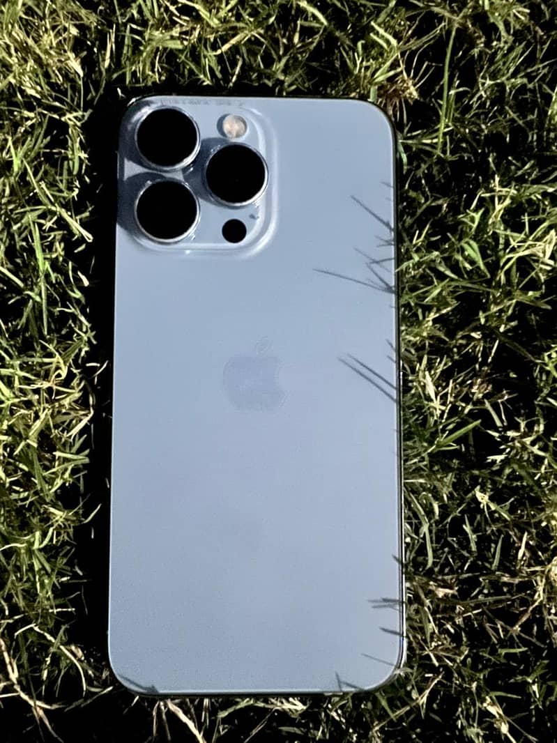 Apple iphone 13 pro 0