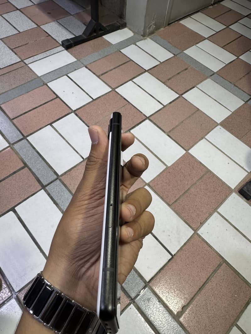 Google Pixel 6a 4