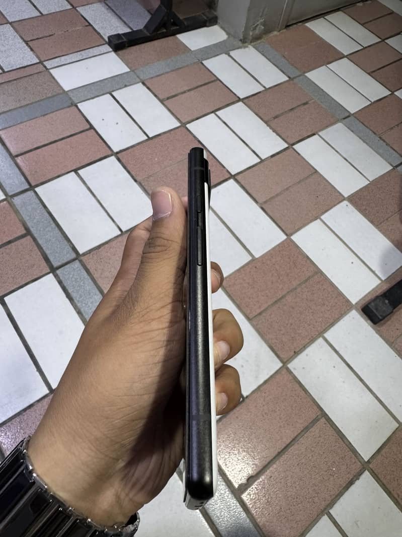 Google Pixel 6a 5