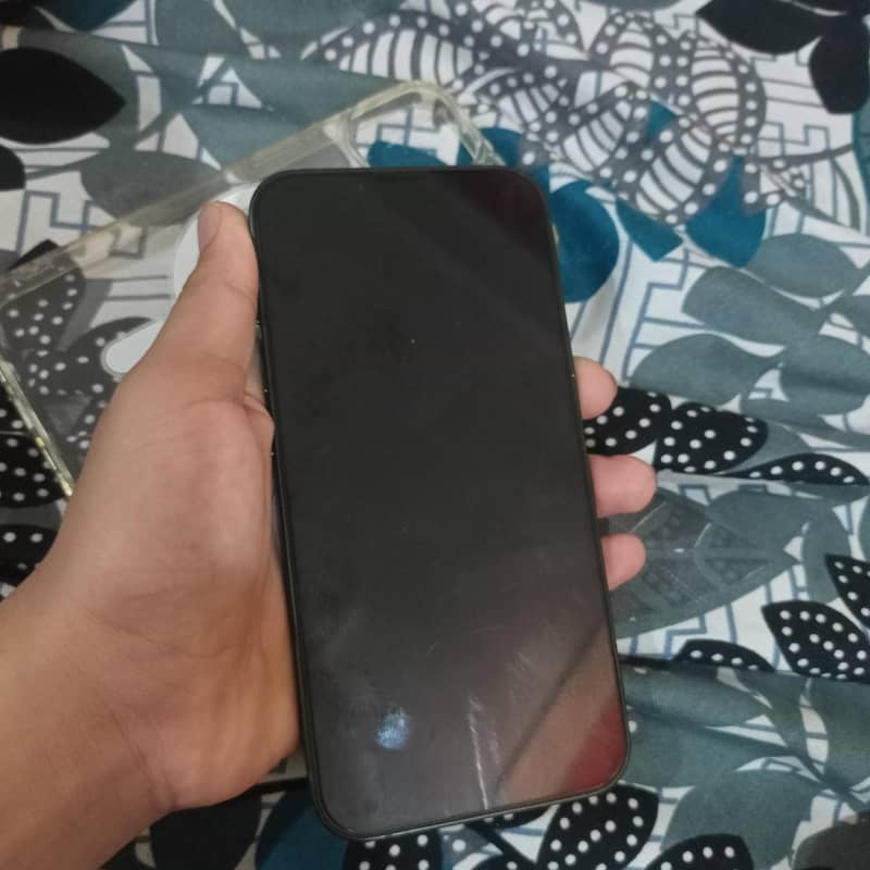 Apple iPhone 13 3