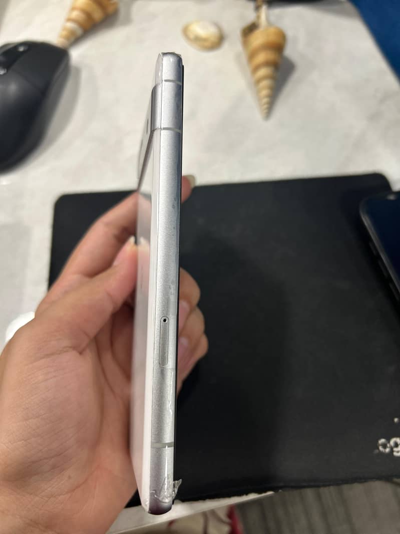 Google Pixel 7a 5