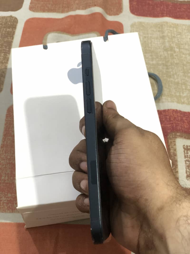 Apple iPhone 14 plus 3