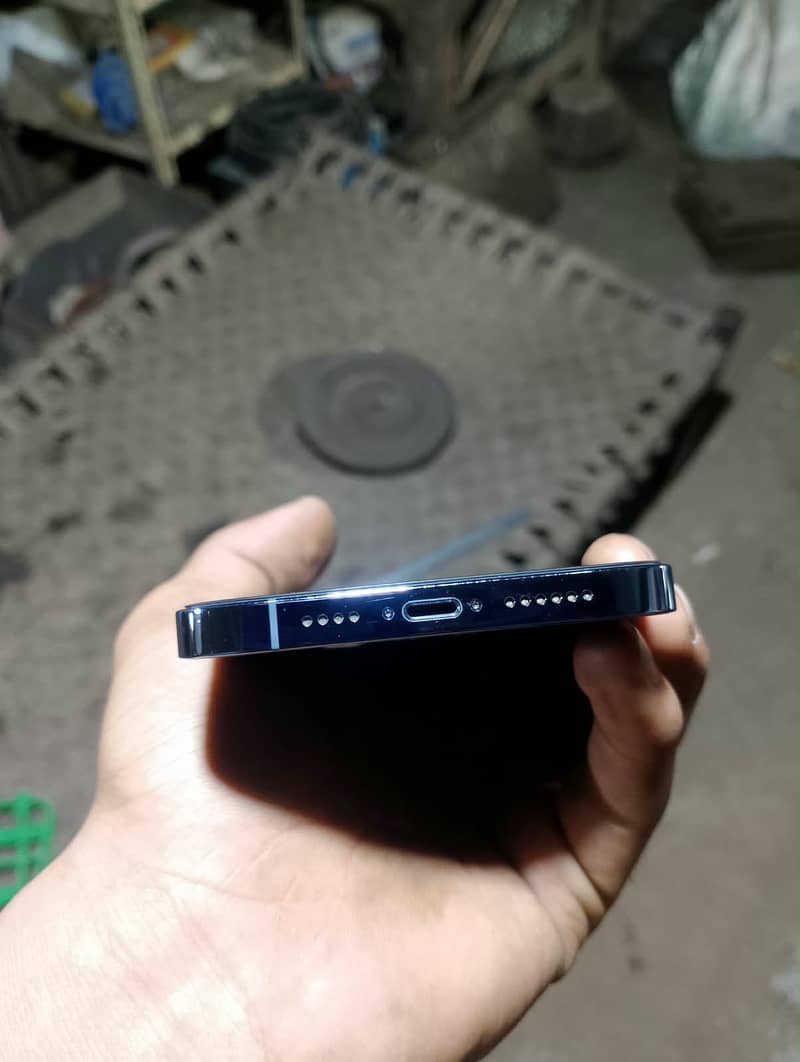 Apple iPhone 13 Pro Max 5