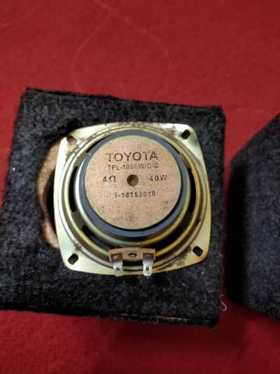 Speaker with wooden box