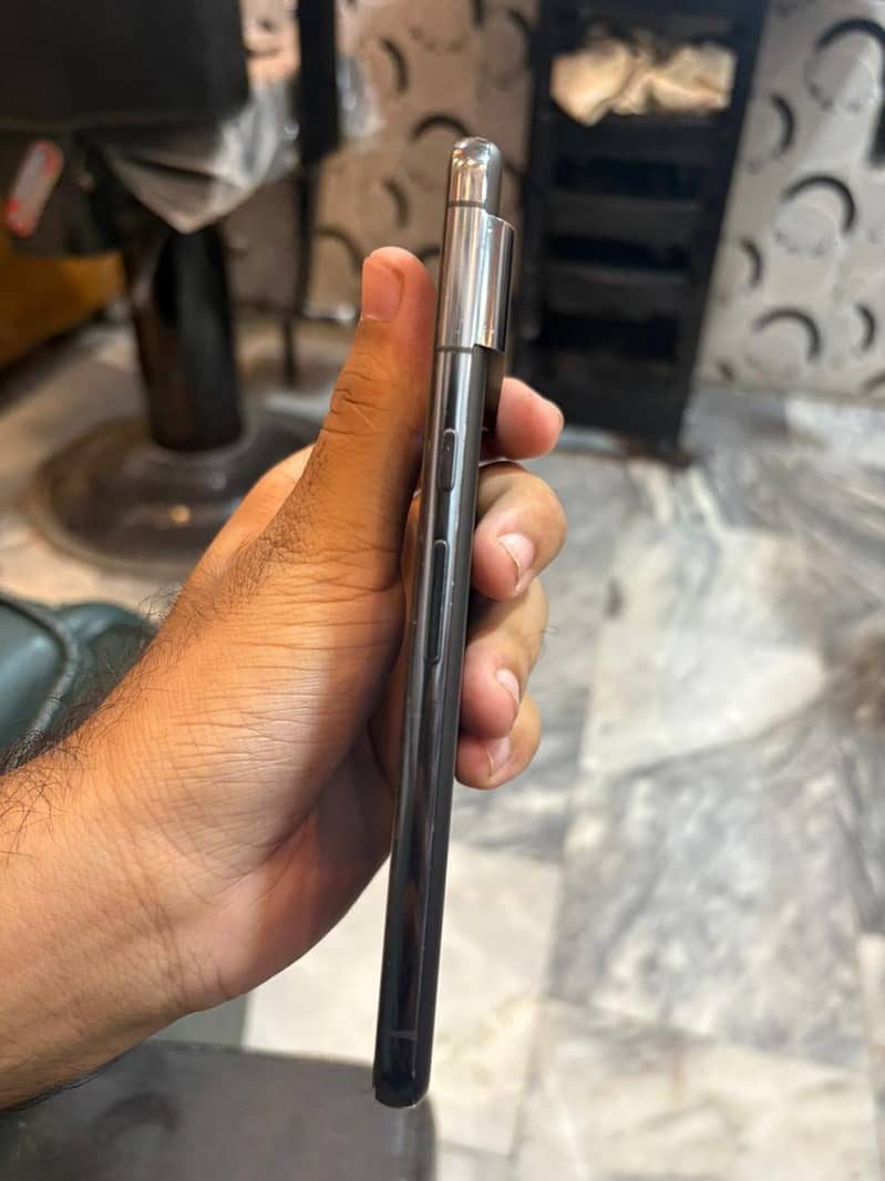 Google Pixel 8 Pro 3