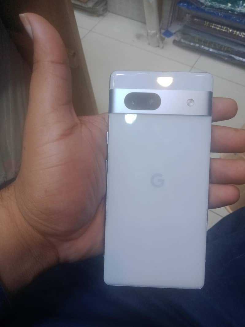 Google Pixel 7a 1
