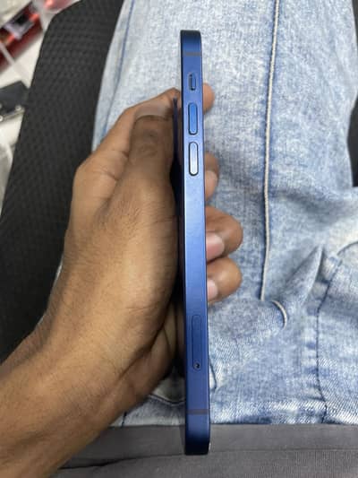 Apple iPhone 12