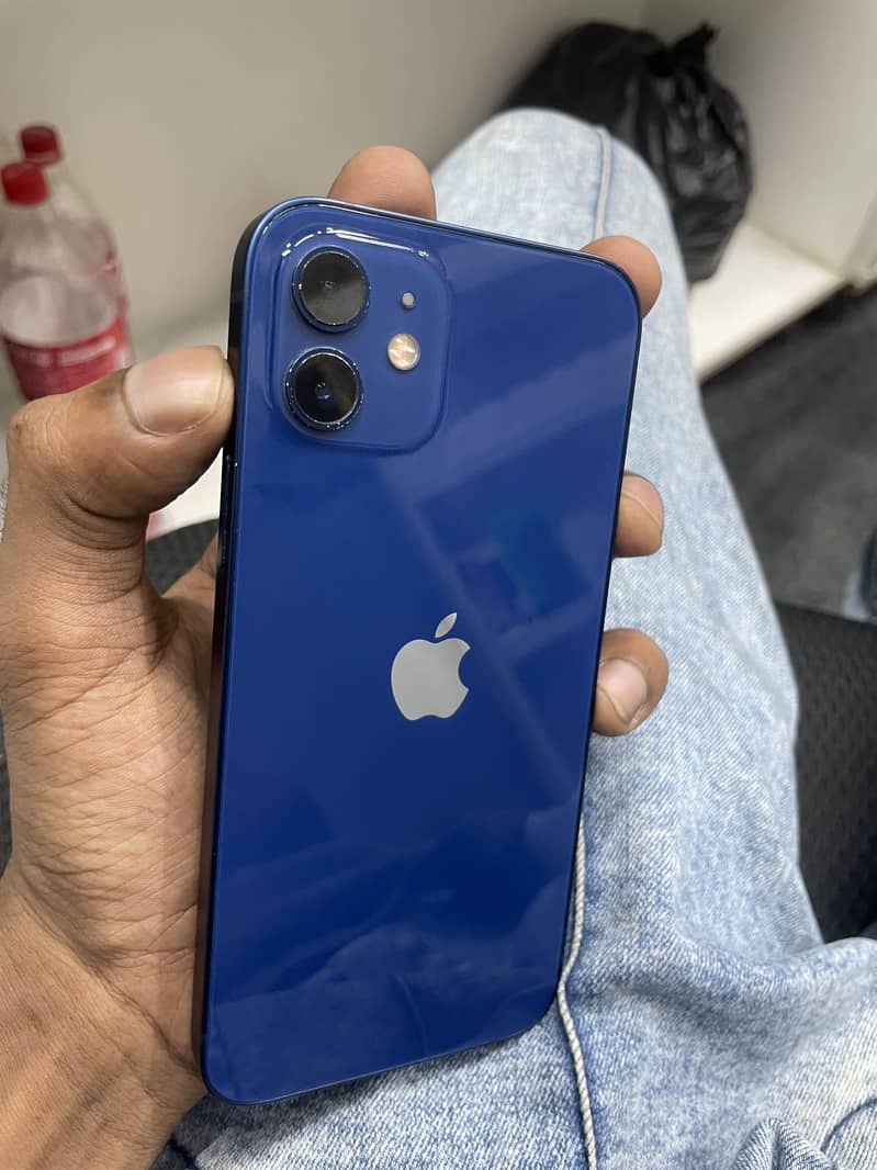 Apple iPhone 12 3