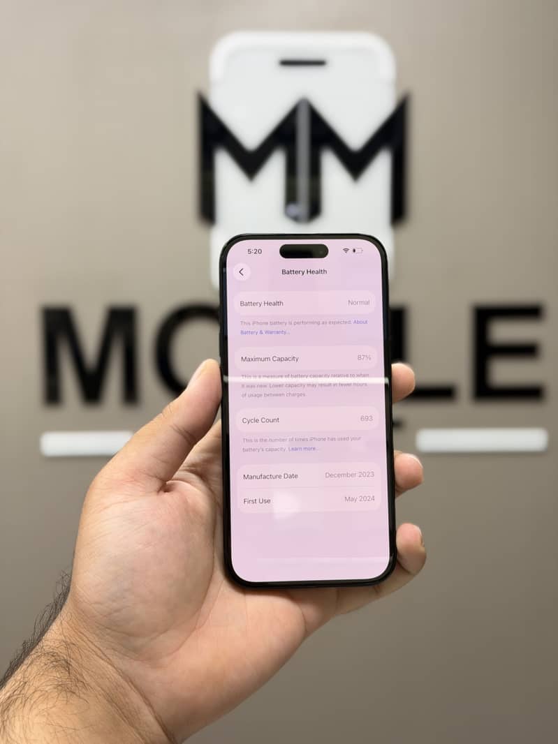 iPhone 15 2